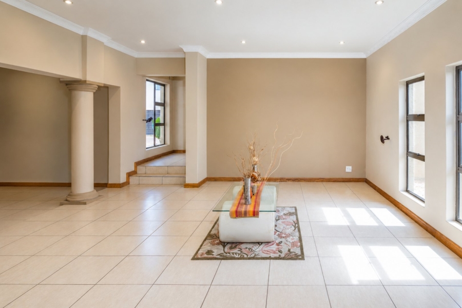 4 Bedroom Property for Sale in Kosmos Ridge North West